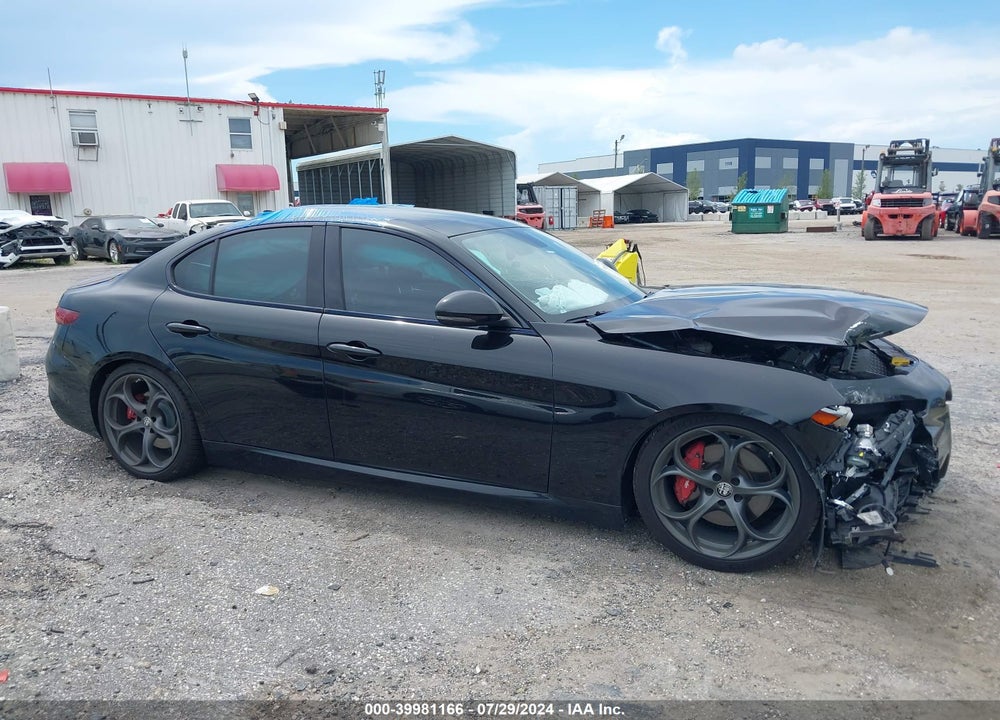 2017 ALFA ROMEO GIULIA TI RWD VIN: ZARFAECN7H7560165