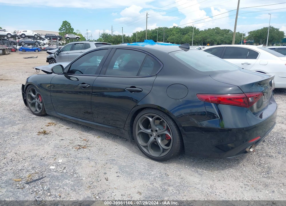 2017 ALFA ROMEO GIULIA TI RWD VIN: ZARFAECN7H7560165