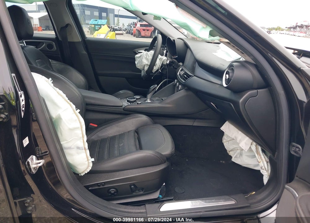 2017 ALFA ROMEO GIULIA TI RWD VIN: ZARFAECN7H7560165