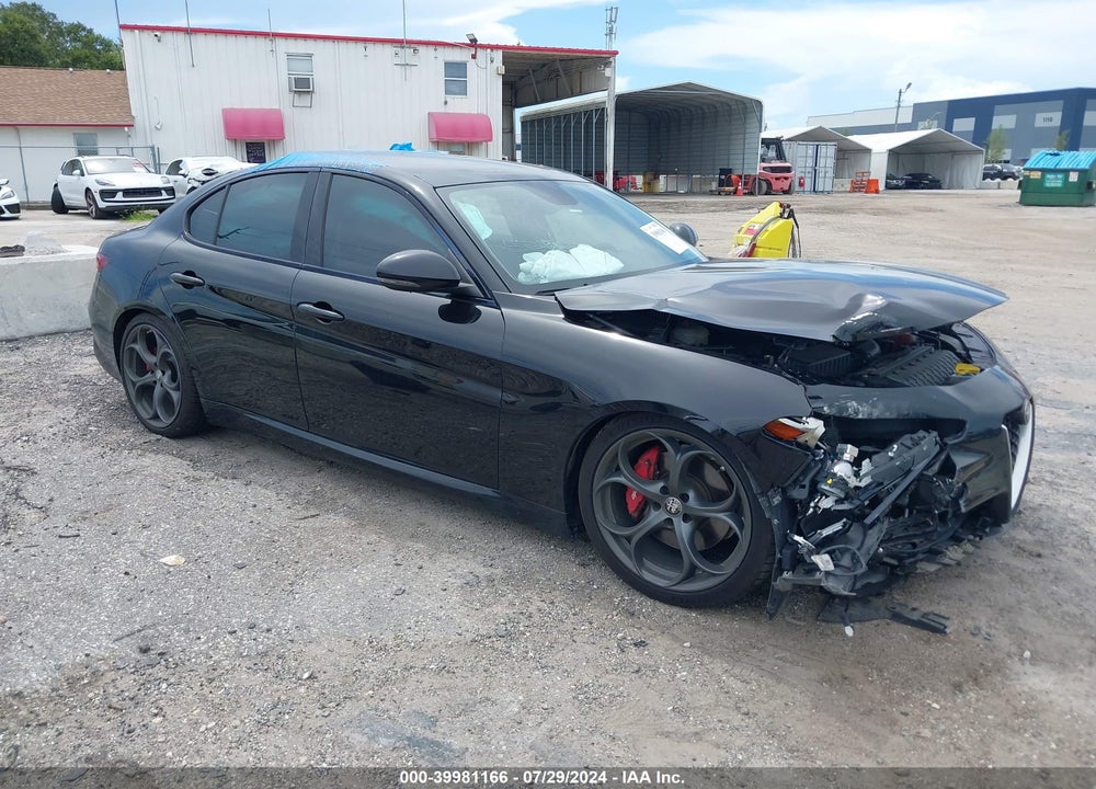 2017 ALFA ROMEO GIULIA TI RWD VIN: ZARFAECN7H7560165