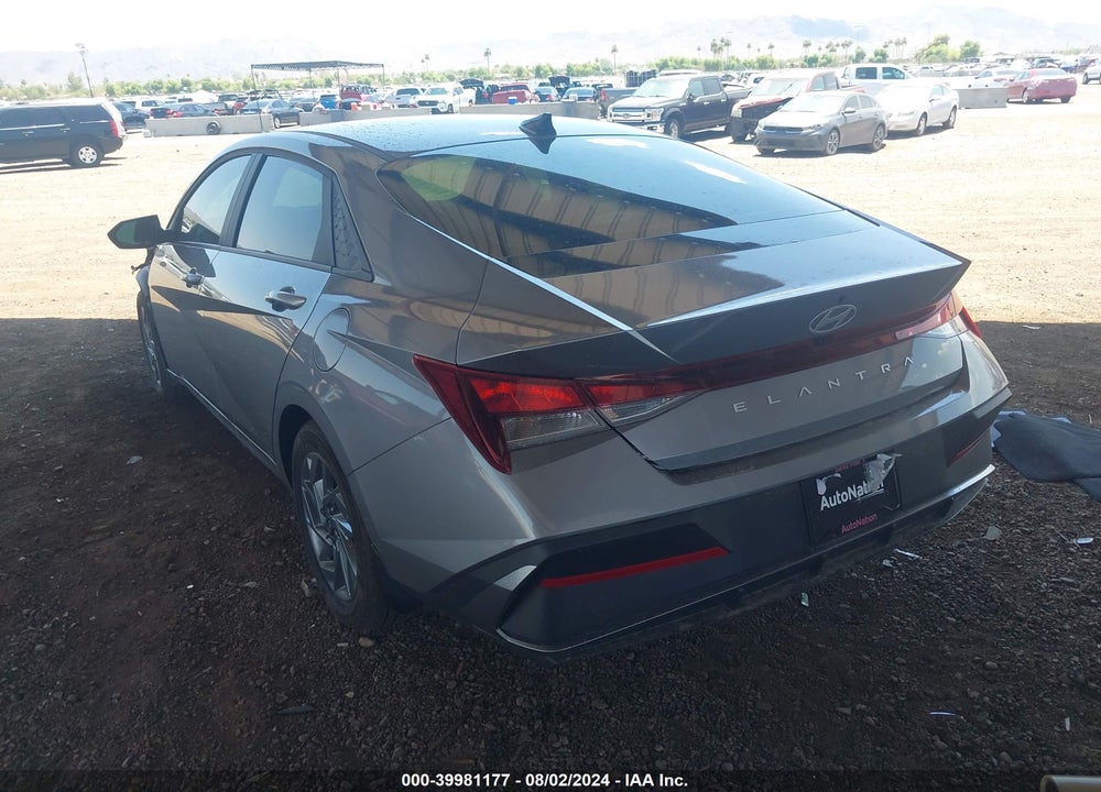 2024 HYUNDAI ELANTRA SEL VIN: KMHLM4DG9RU711469