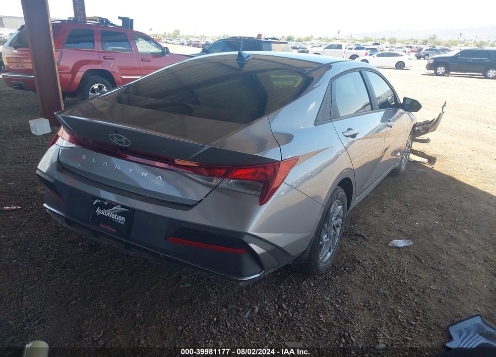 2024 HYUNDAI ELANTRA SEL VIN: KMHLM4DG9RU711469