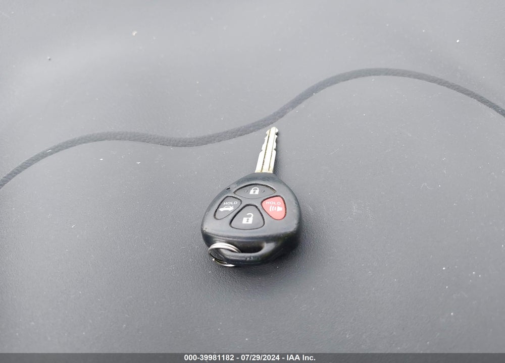 2013 TOYOTA COROLLA LE VIN: 5YFBU4EE4DP112711
