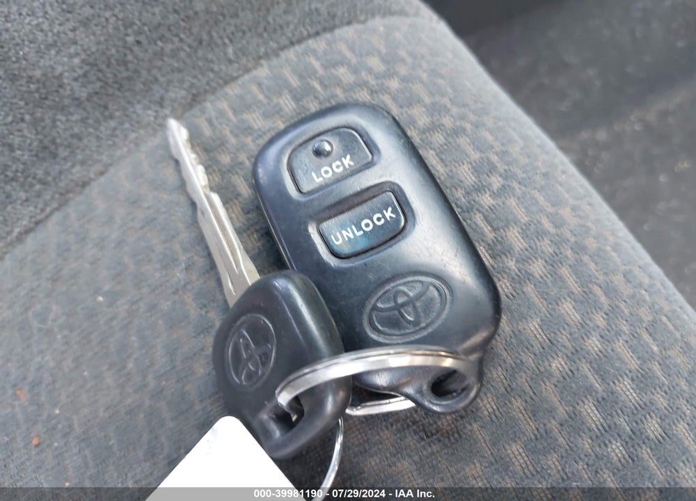 2004 TOYOTA COROLLA S VIN: 1NXBR32E54Z215313