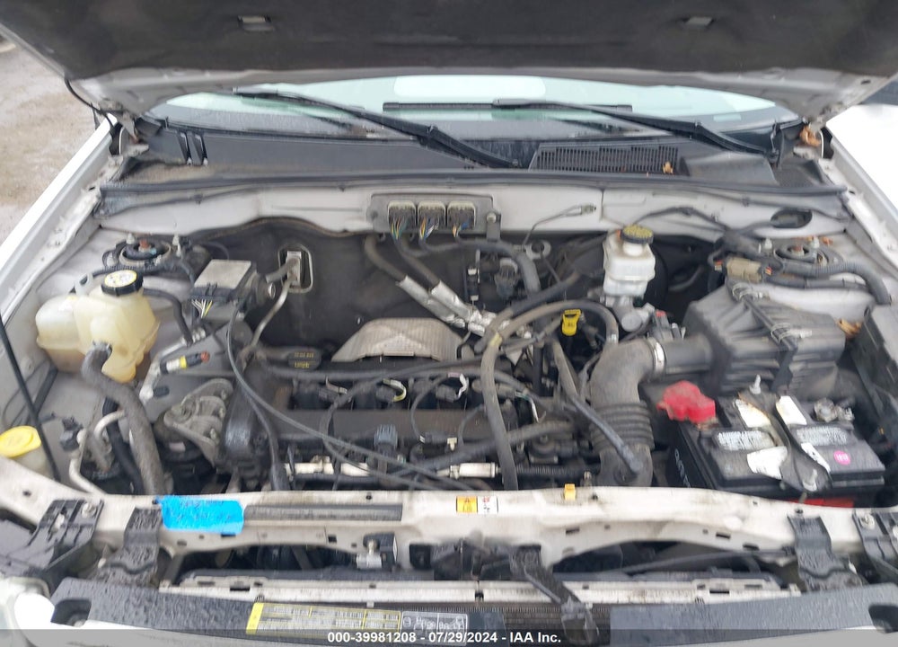 2008 FORD ESCAPE XLS VIN: 1FMCU92Z38KA42613