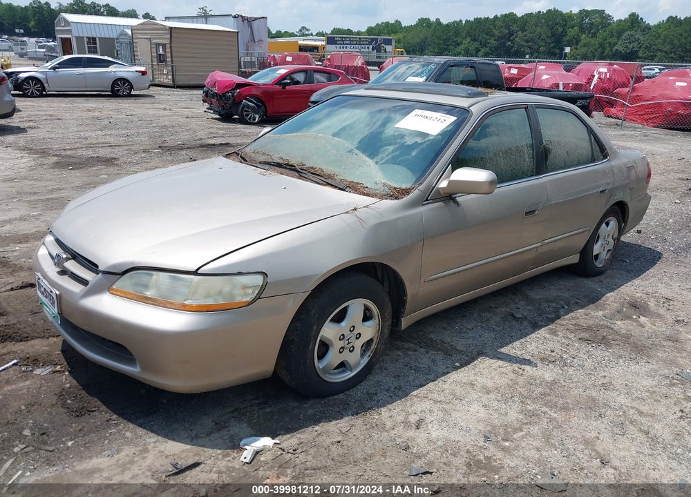 1998 HONDA ACCORD EX V6 VIN: 1HGCG1650WA036731