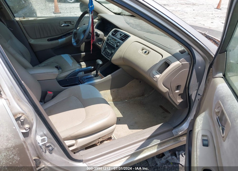 1998 HONDA ACCORD EX V6 VIN: 1HGCG1650WA036731