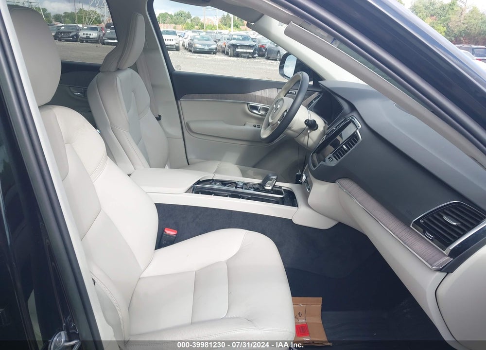 2023 VOLVO XC90 B6 PLUS 7-SEATER VIN: YV4062PN1P1964040