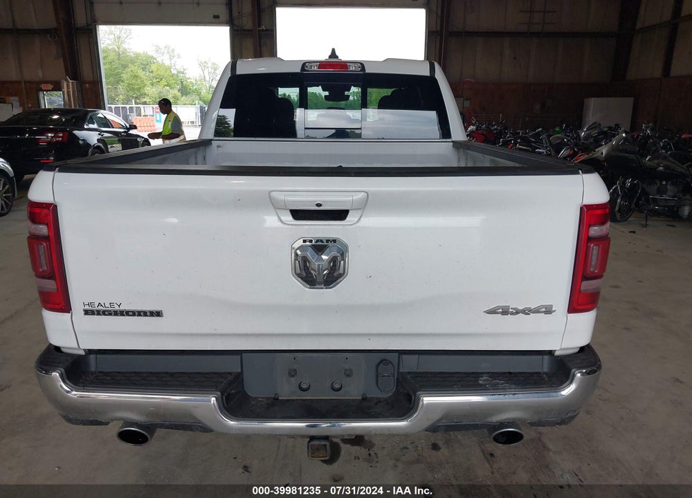 2021 RAM 1500 BIG HORN QUAD CAB 4X4 6'4 BOX VIN: 1C6SRFBT4MN561178