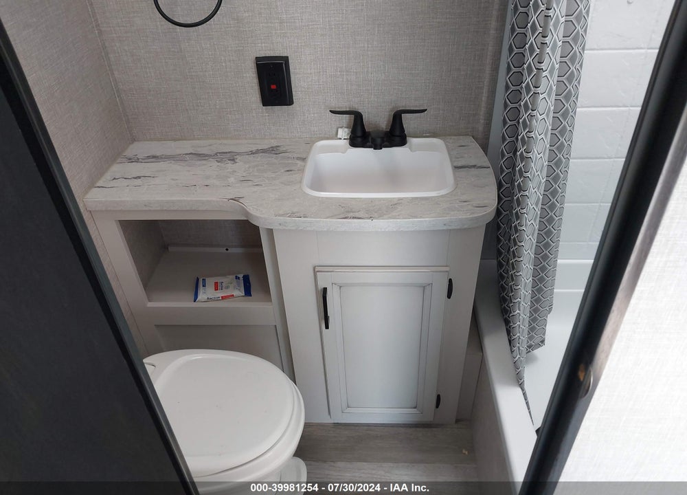 2022 JAYCO JAYFL184BH VIN: 1UJBJ0BL2N17Z0397