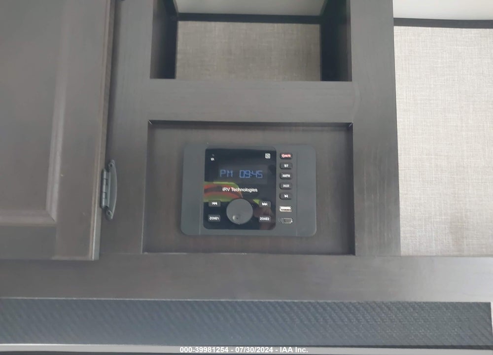 2022 JAYCO JAYFL184BH VIN: 1UJBJ0BL2N17Z0397