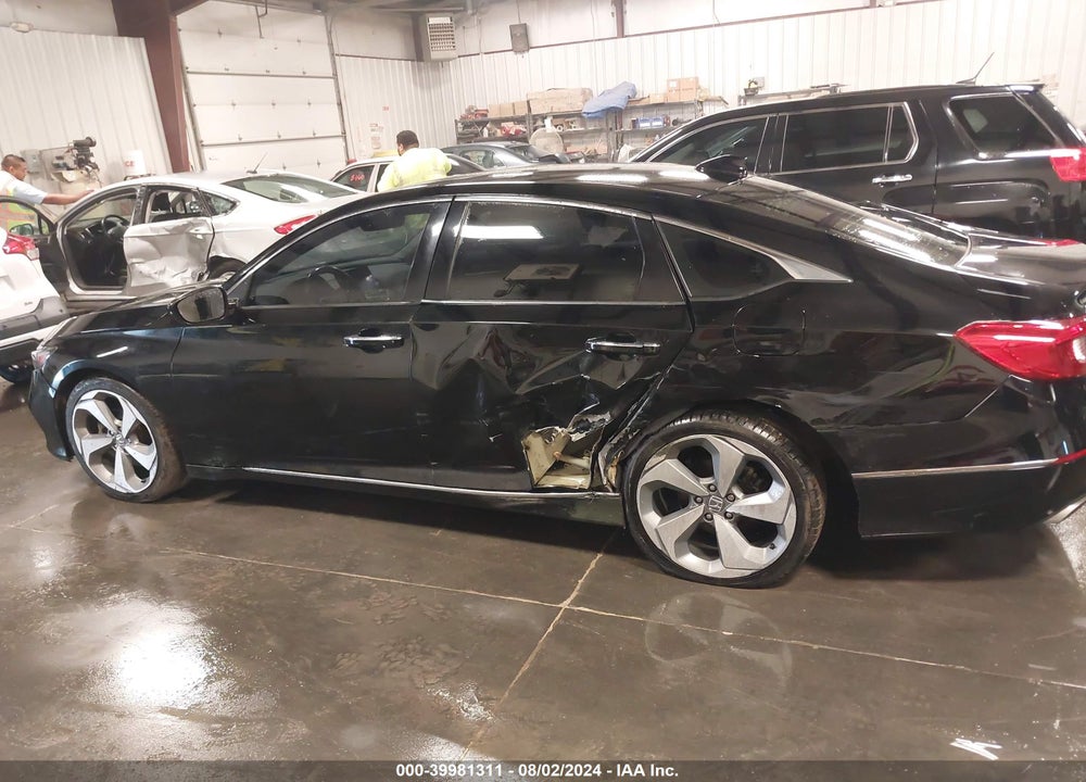 2018 HONDA ACCORD TOURING VIN: 1HGCV1F91JA009474