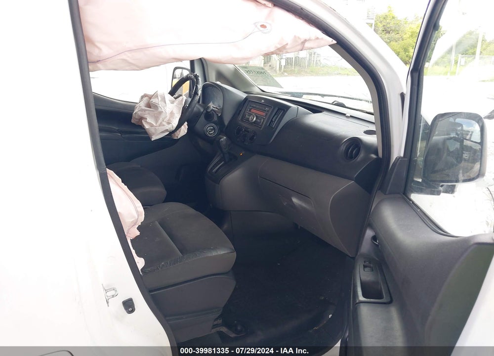 2015 NISSAN NV200 SV VIN: 3N6CM0KN7FK733994