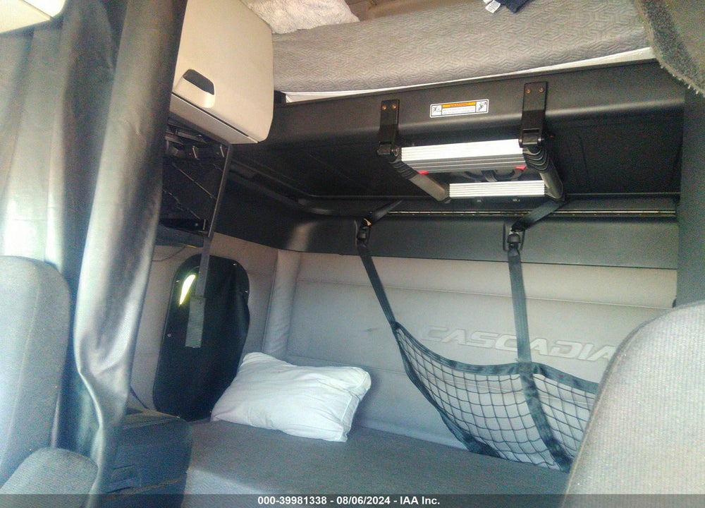 2019 FREIGHTLINER NEW CASCADIA 126 VIN: 1FUJHHDR0KLKG9710