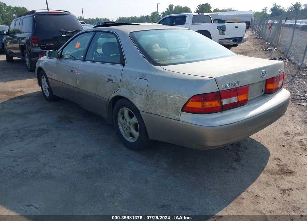 1997 LEXUS ES 300 VIN: JT8BF22G9V5012640