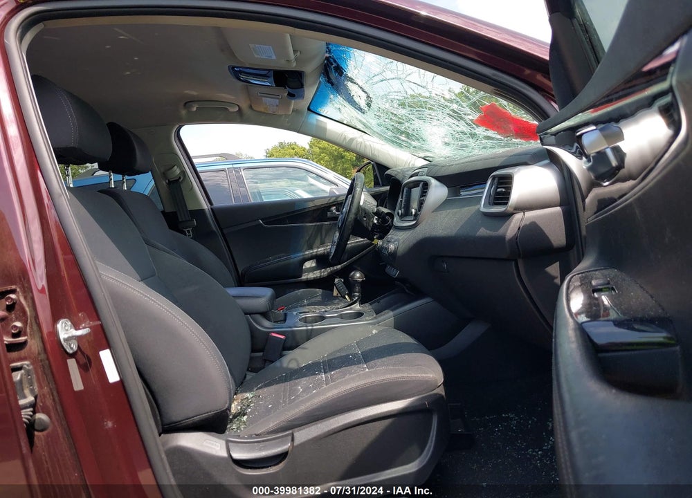2018 KIA SORENTO 2.4L LX VIN: 5XYPG4A32JG349800