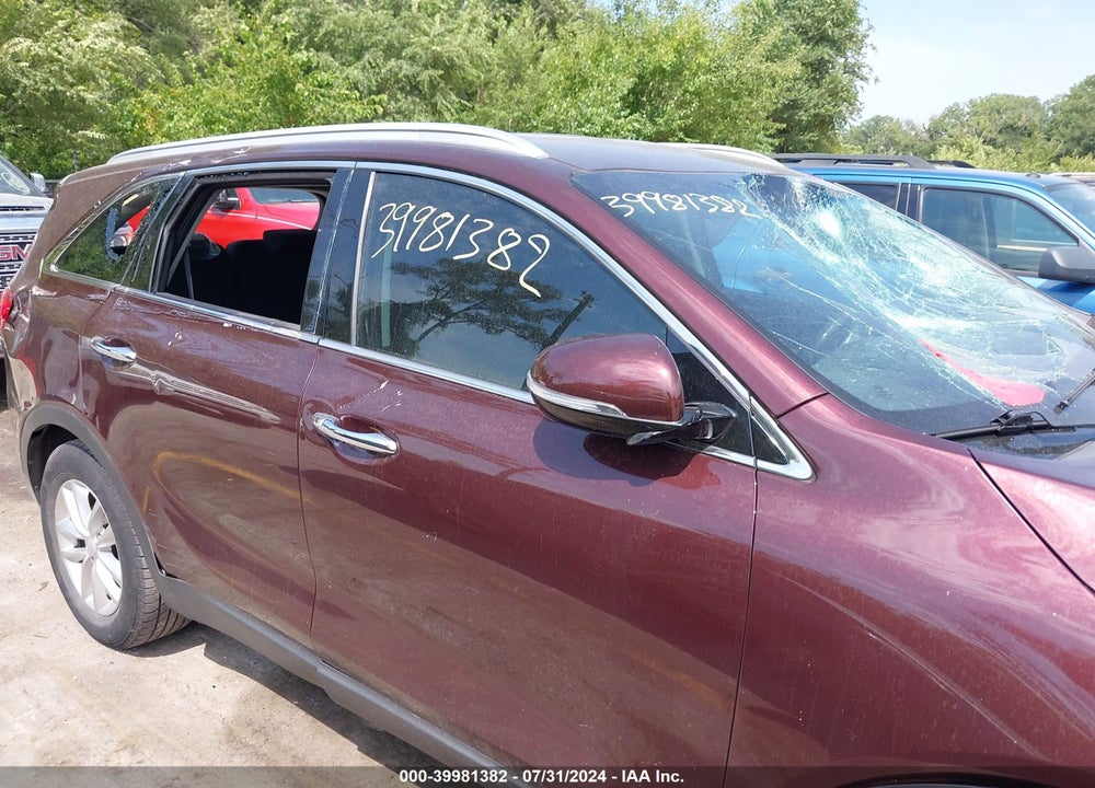 2018 KIA SORENTO 2.4L LX VIN: 5XYPG4A32JG349800