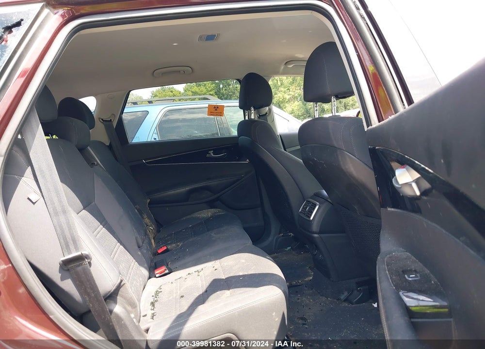 2018 KIA SORENTO 2.4L LX VIN: 5XYPG4A32JG349800