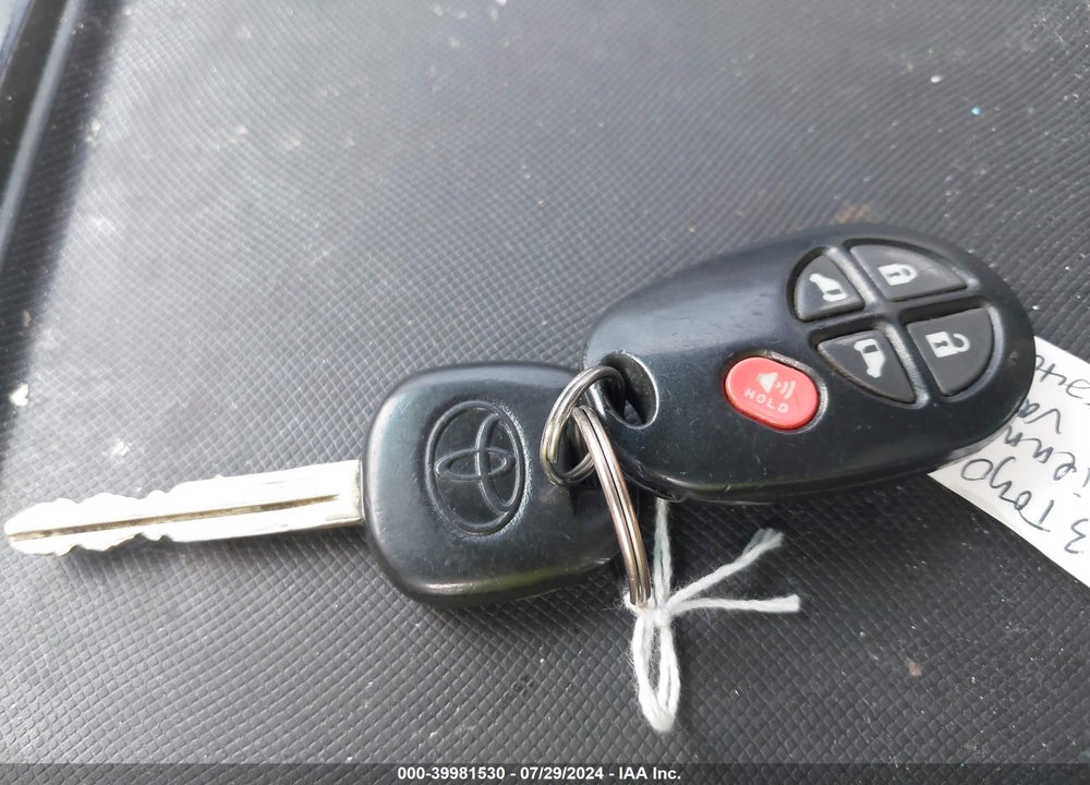 2013 TOYOTA SIENNA LE V6 8 PASSENGER VIN: 5TDKK3DC2DS393575