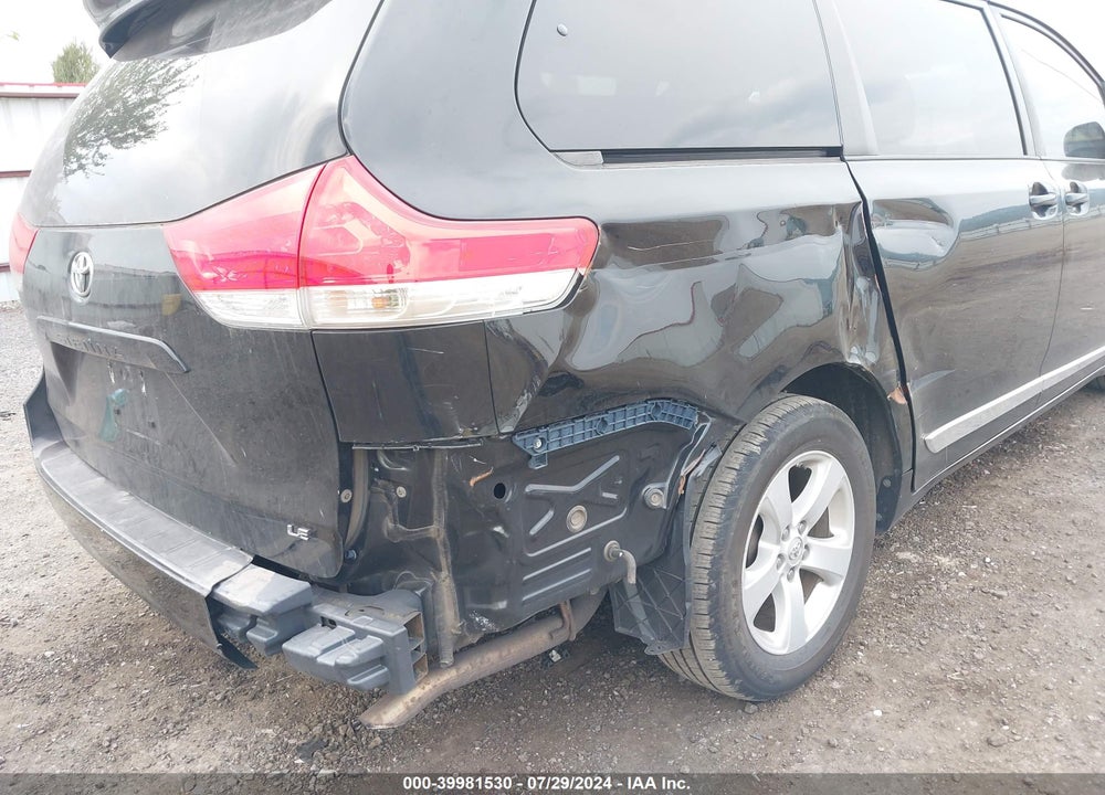 2013 TOYOTA SIENNA LE V6 8 PASSENGER VIN: 5TDKK3DC2DS393575