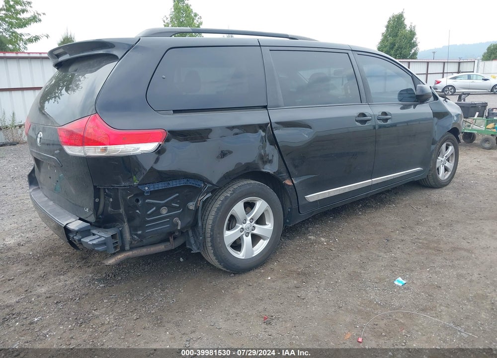2013 TOYOTA SIENNA LE V6 8 PASSENGER VIN: 5TDKK3DC2DS393575