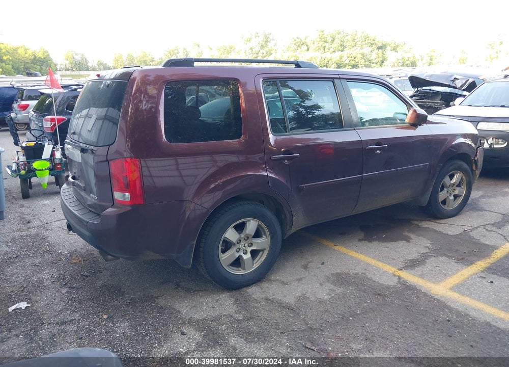 2011 HONDA PILOT VIN: 5FNYF4H54BB062904