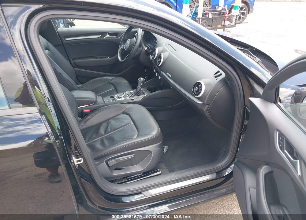 2017 AUDI A3 VIN: WAUAUGFF1H1026106