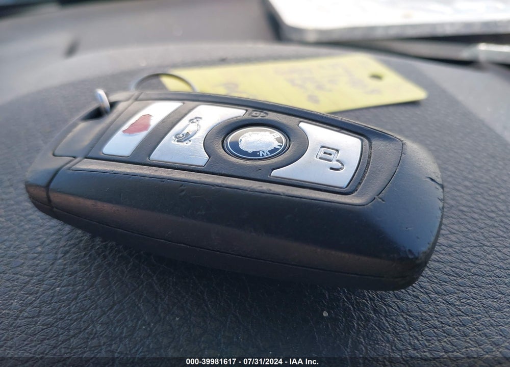 2016 BMW 320I VIN: WBA8E1G52GNU11227
