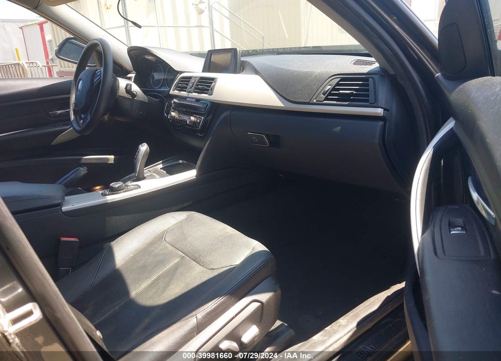 2016 BMW 320I VIN: WBA8E5G53GNU21045