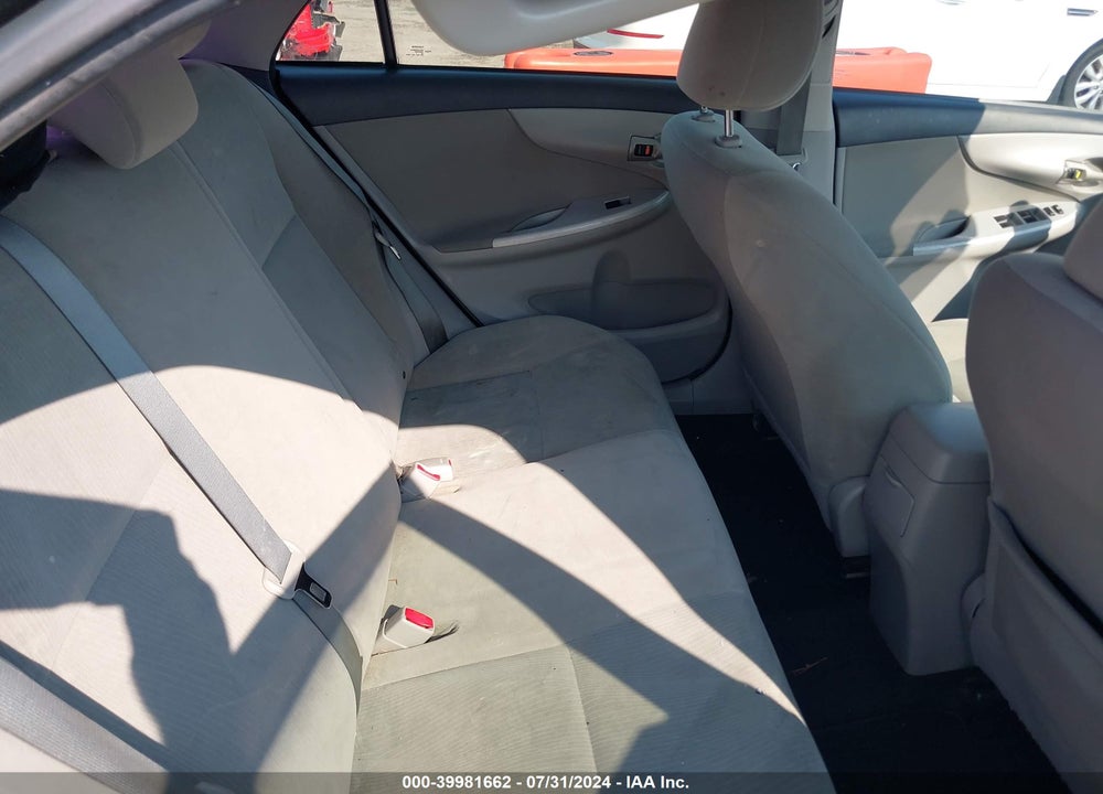 2011 TOYOTA COROLLA LE VIN: 2T1BU4EE0BC694111