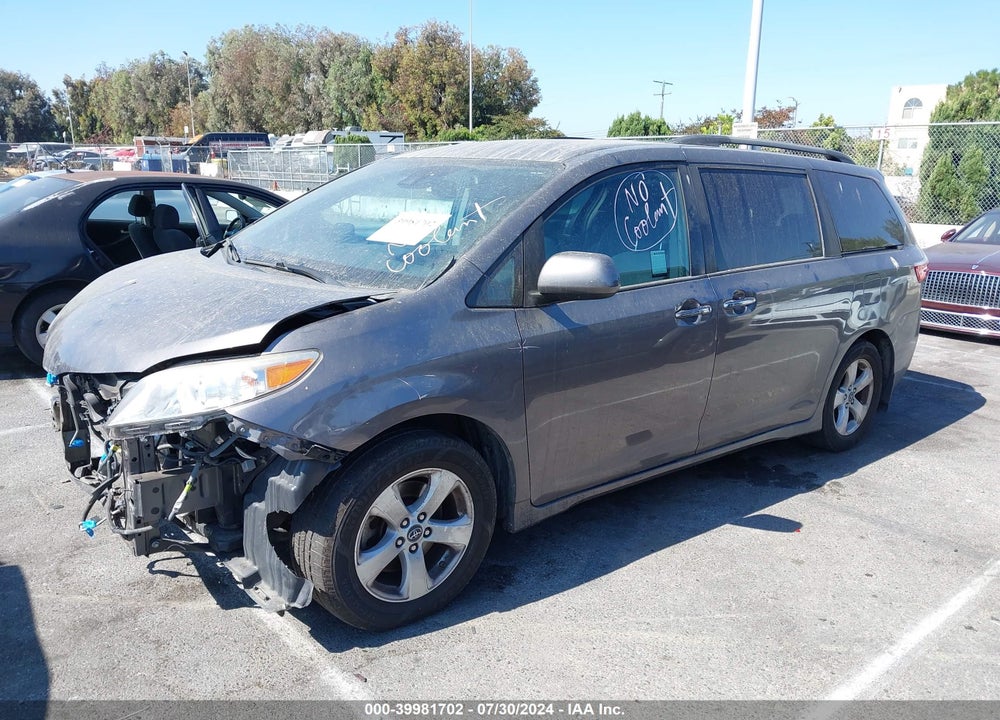 2019 TOYOTA SIENNA LE 8 PASSENGER VIN: 5TDKZ3DC1KS970203