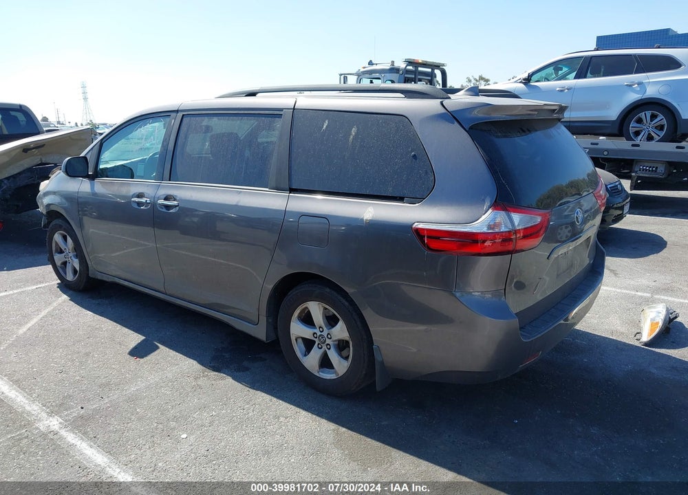 2019 TOYOTA SIENNA LE 8 PASSENGER VIN: 5TDKZ3DC1KS970203