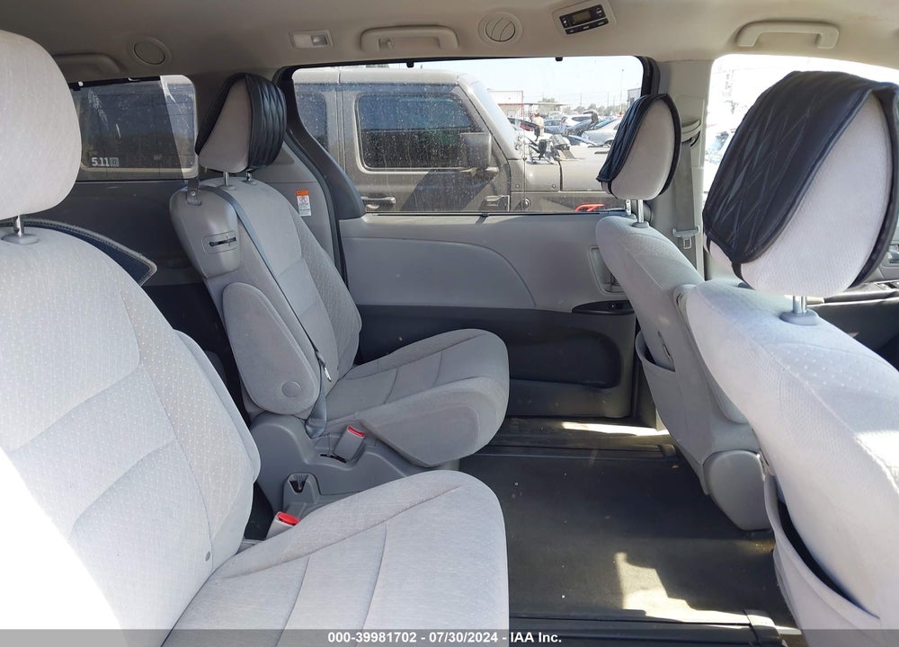 2019 TOYOTA SIENNA LE 8 PASSENGER VIN: 5TDKZ3DC1KS970203