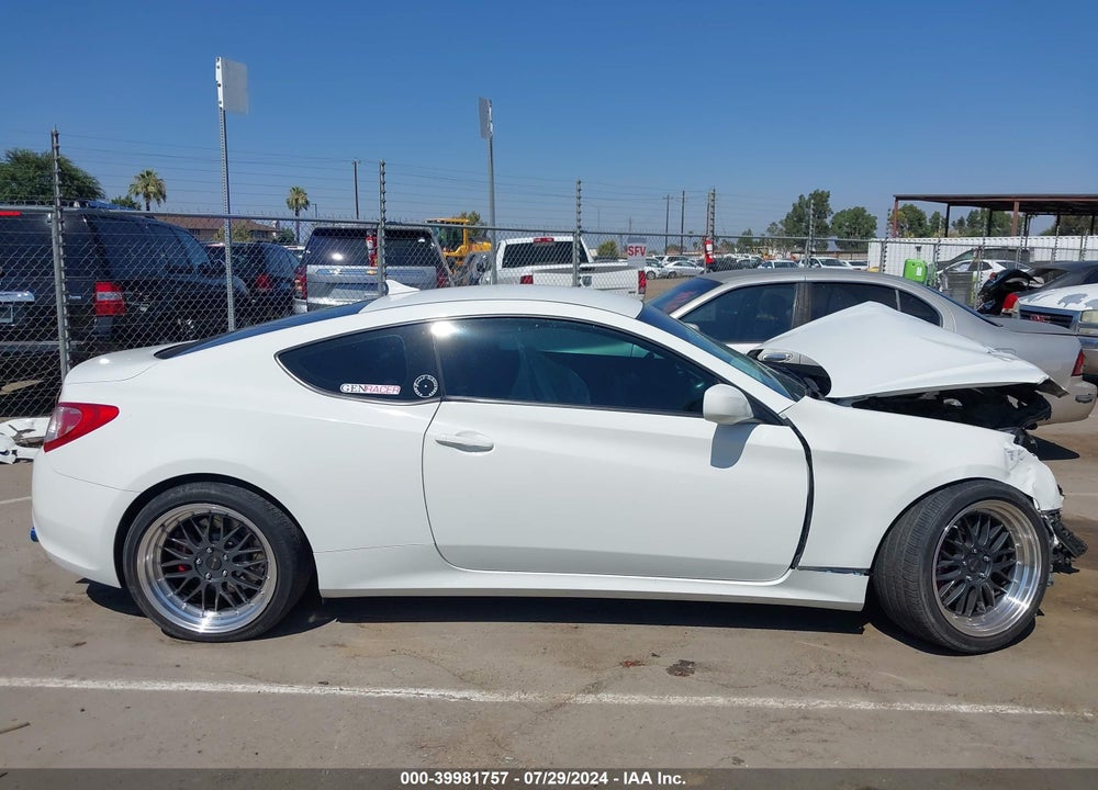2011 HYUNDAI GENESIS 2.0T R-SPEC VIN: KMHHT6KD5BU062238