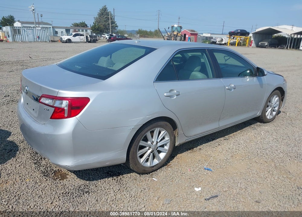2014 TOYOTA CAMRY XLE VIN: 4T4BF1FK5ER376345