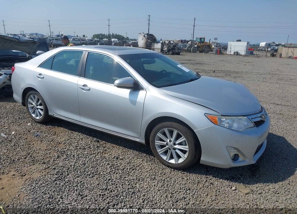 2014 TOYOTA CAMRY XLE VIN: 4T4BF1FK5ER376345