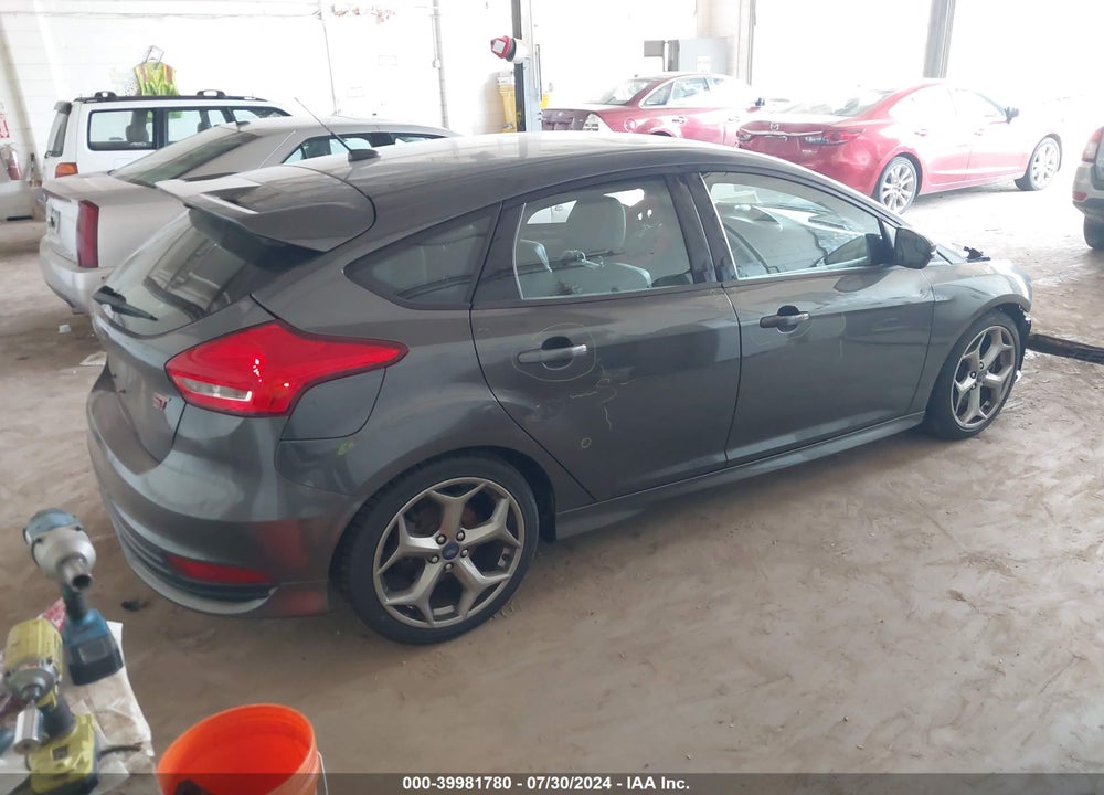 2017 FORD FOCUS ST VIN: 1FADP3L94HL328353