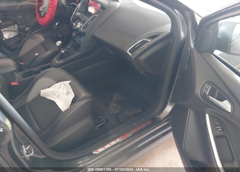 2017 FORD FOCUS ST VIN: 1FADP3L94HL328353