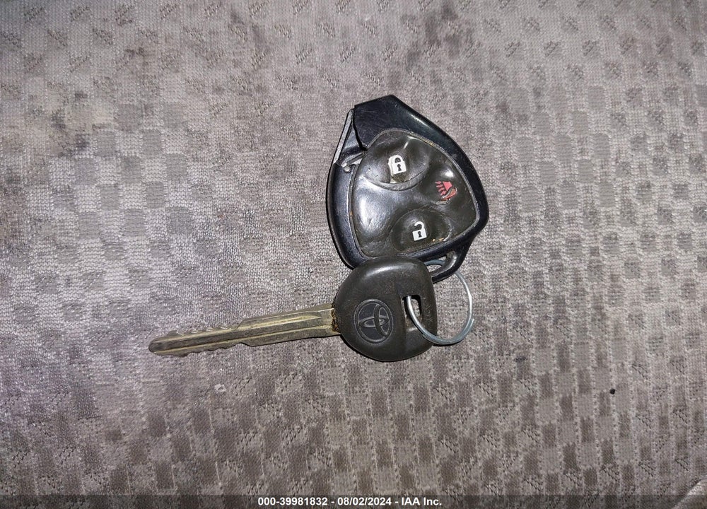 2007 TOYOTA RAV4 BASE V6 VIN: JTMBK33V475015996