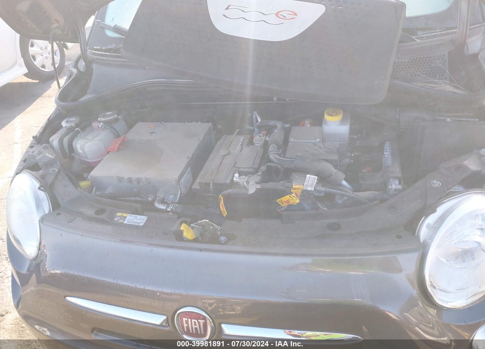 2018 FIAT 500E BATTERY ELECTRIC VIN: 3C3CFFGE4JT377486
