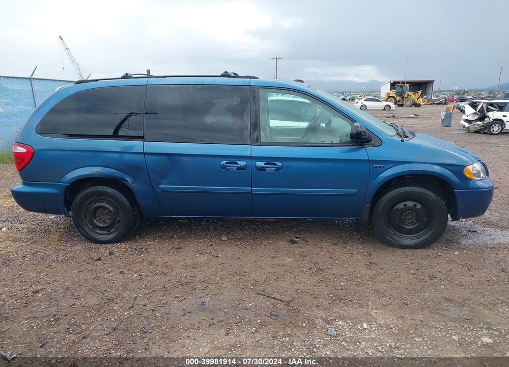 2005 DODGE GRAND CARAVAN SXT VIN: 2D4GP44L15R283093