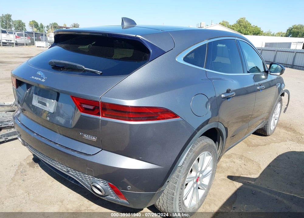 2018 JAGUAR E-PACE R-DYNAMIC S/S VIN: SADFJ2FX7J1Z20098