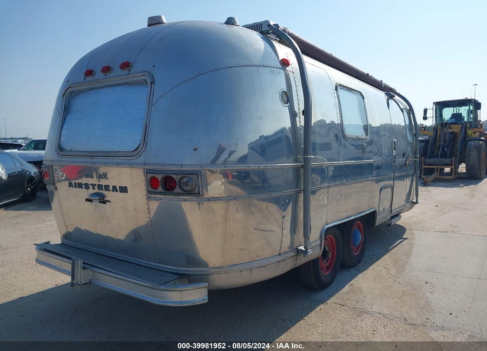1971 AIRSTREAM LAND YACHT SAFARI 26 VIN: 0000000L23T1J1535