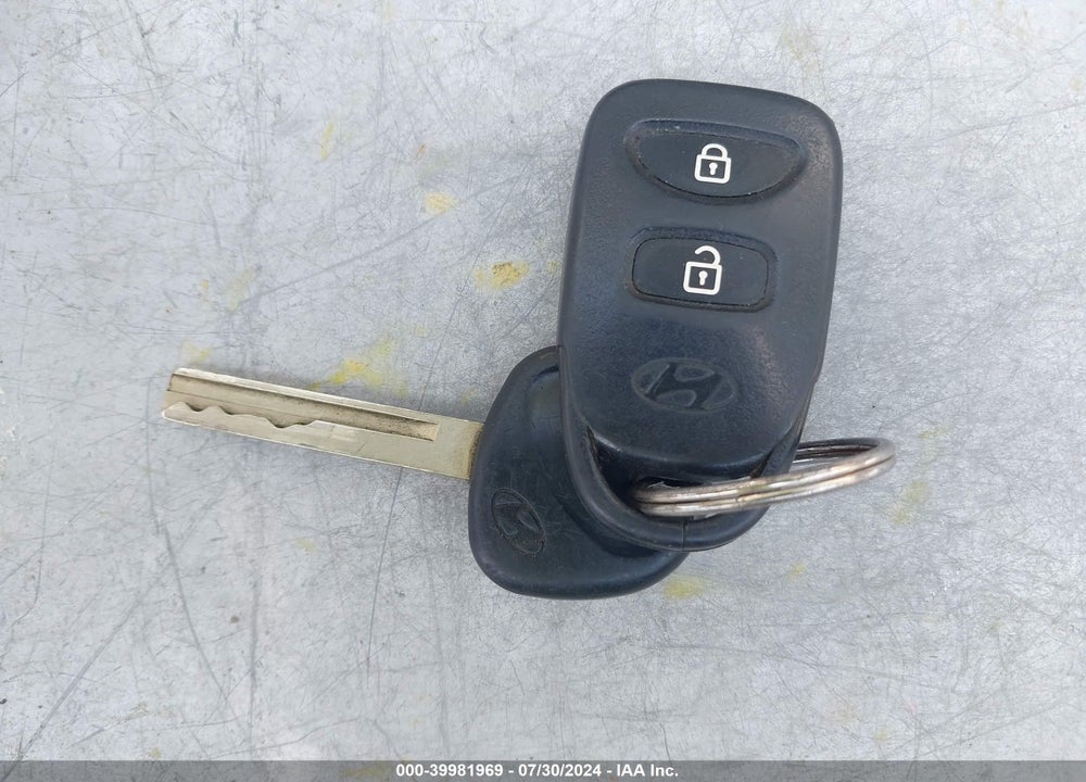 2013 HYUNDAI ACCENT GLS VIN: KMHCT4AEXDU553688