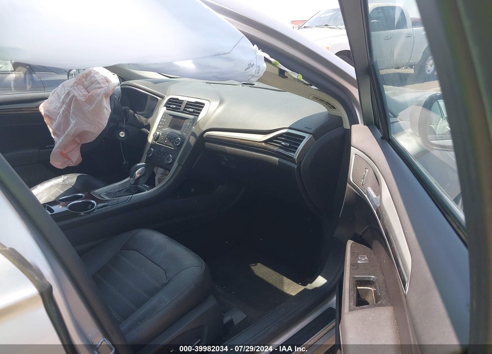 2013 FORD FUSION SE VIN: 3FA6P0HR4DR263709