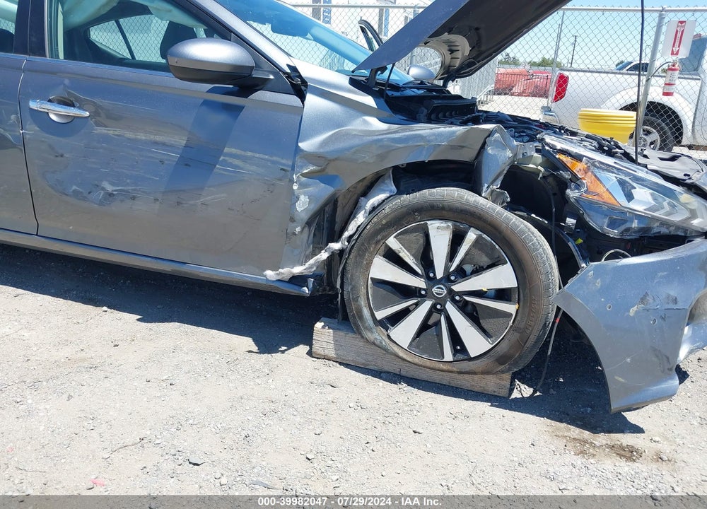 2022 NISSAN ALTIMA SV FWD VIN: 1N4BL4DV8NN300981
