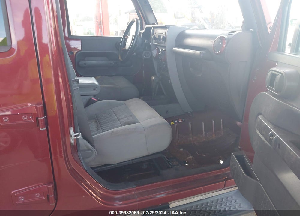 2008 JEEP WRANGLER UNLIMITED SAHARA VIN: 1J8GA59138L564913