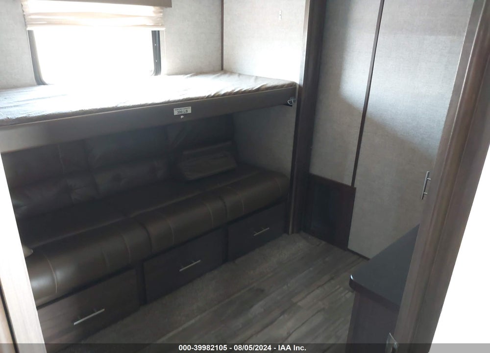 2018 FOREST RIVER CHEROKEE VIN: 5ZT3CKVB1J2701306