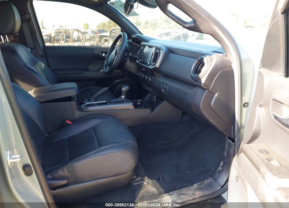 2022 TOYOTA TACOMA VIN: 3TMCZ5AN1NM528032