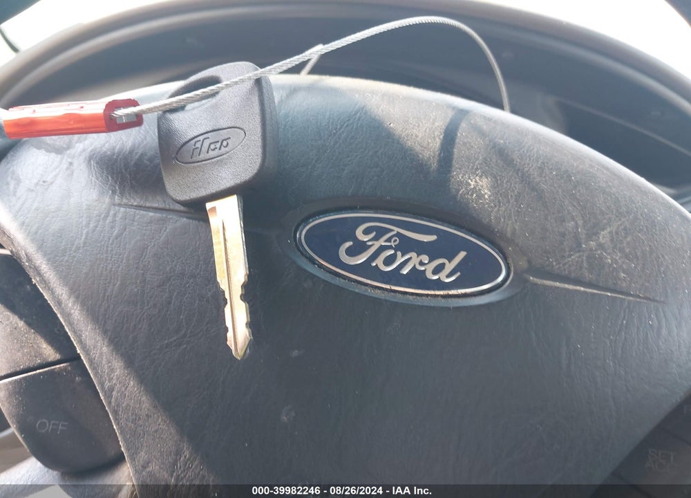 2004 FORD FOCUS SE VIN: 1FAFP34Z14W114551